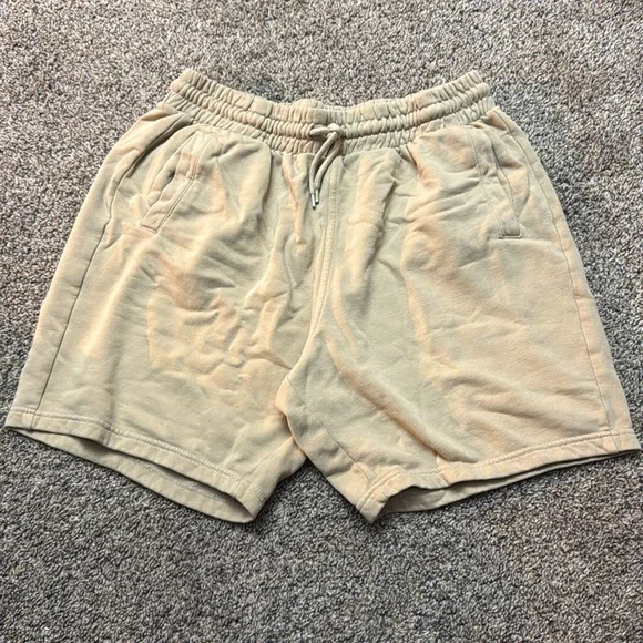 LIGHTLY USED: SWEAT-SHORTS 6 PACK. SIZE: L (WORN ONLY ONCE OR TWICE) - Picture 2 of 8
